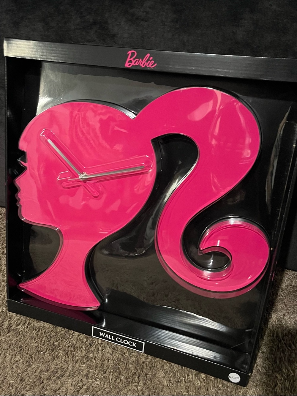 ๐ Barbie Pink Silhouette Wall Clock - Picture 2 of 4
